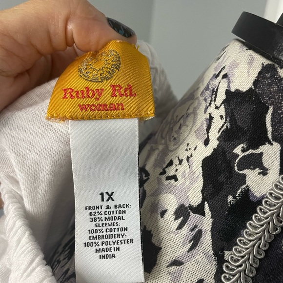 RUBY Rd Woman Smocked Flowy Top Size 1X Red White Blue 3/4 Sleeves-embroidered! - Picture 8 of 14